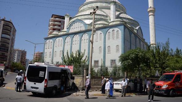 insanlığın bittiği an: Yaralılar can, hırsız cüzdan derdinde