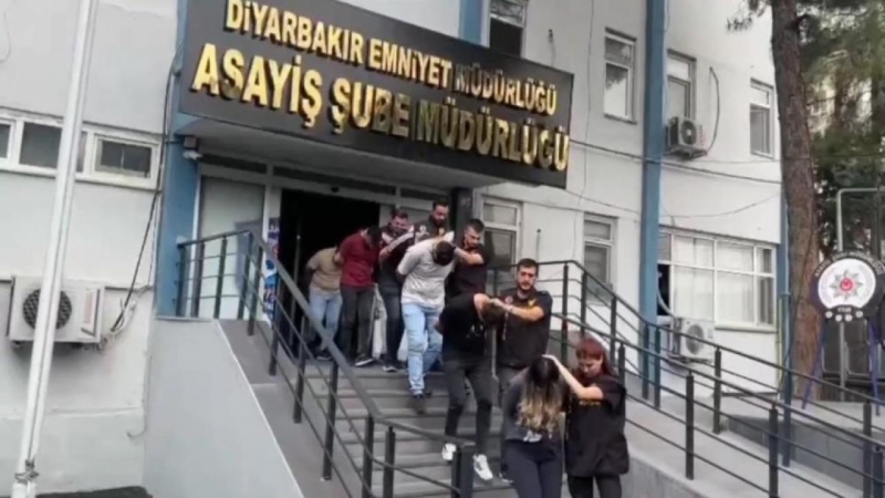 Diyarbakır’da ‘matruşka’ operasyonu: Şifreli fuhuş çetesi çökertildi