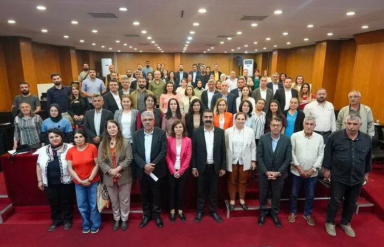 Ergani Belediye Başkanı Şiyar Güldiken’e yurt dışı yolu açıldı