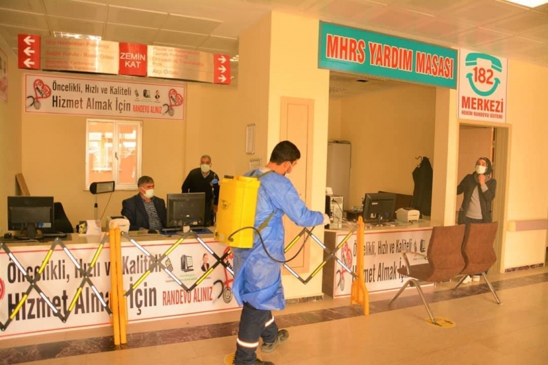 Ergani'de dezenfekte çalışmaları sürüyor 