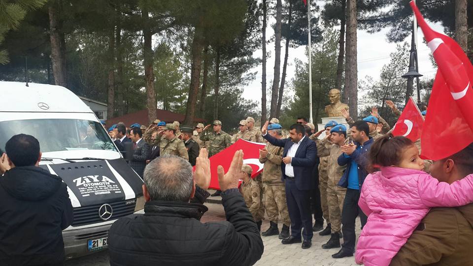 Ergani'de 28 güvenlik korucusu Afrin'e uğurlandı