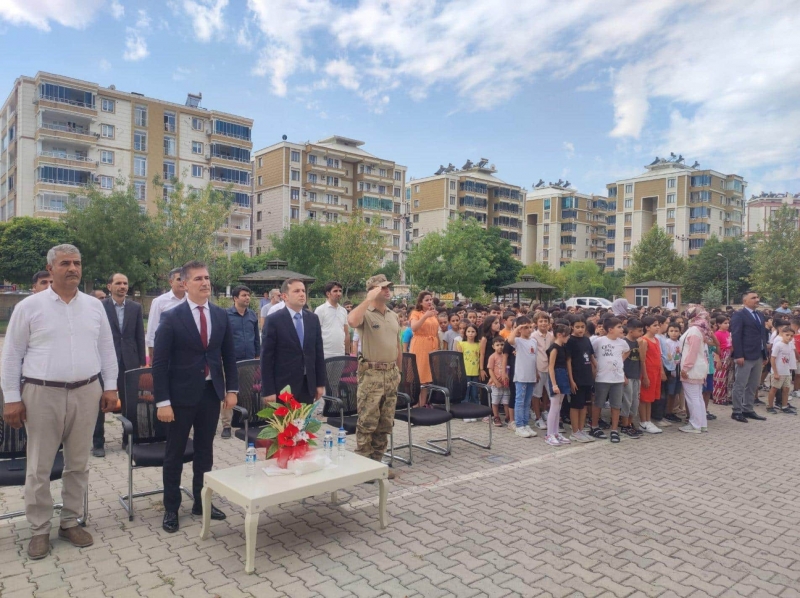 Yeni eğitim öğretim yılının ilk ders zili çaldı