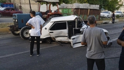 Ergani’de  otomobil ile traktör çarpıştı 