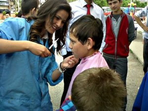 Hani'de öğrencilere ücretsiz saç bakımı